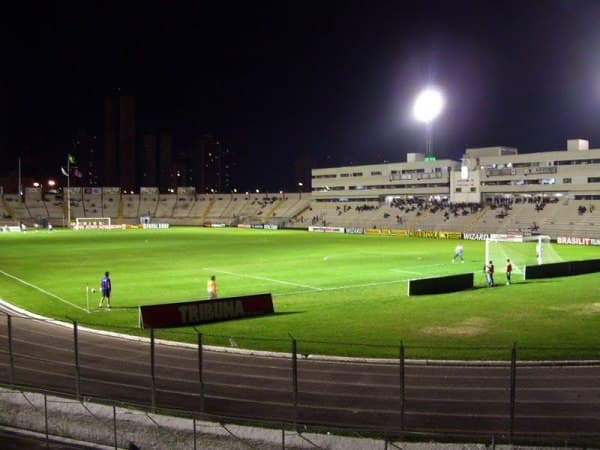 Estádio Durival de Britto e Silva main image