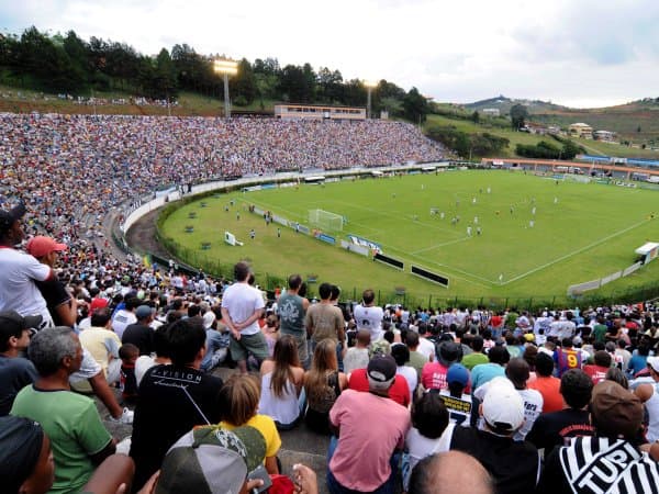 Estádio Municipal Radialista Mário Helênio main image