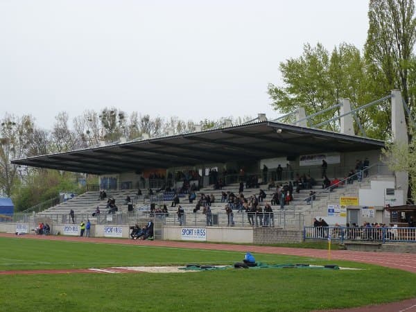 OMV-Sportanlage Stadlau main image