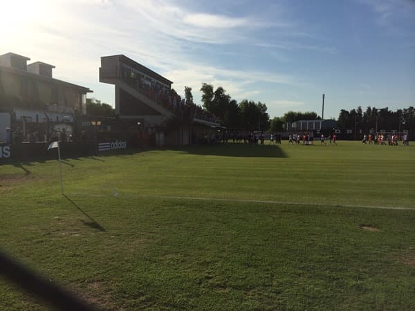 Estadio Guillermo Laza main image