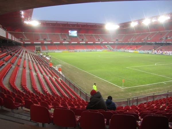 Stade du Hainaut main image